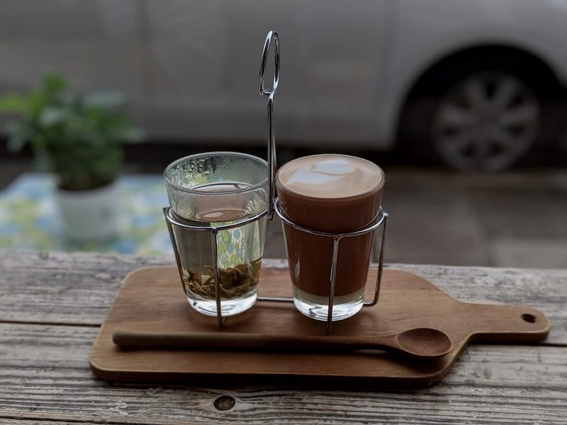 Robin Craft Cafe - Photo 2