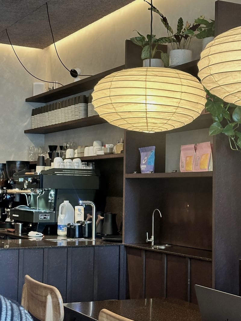 Moonstruck Cafe - Photo 4